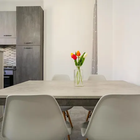 Montalto Apartment